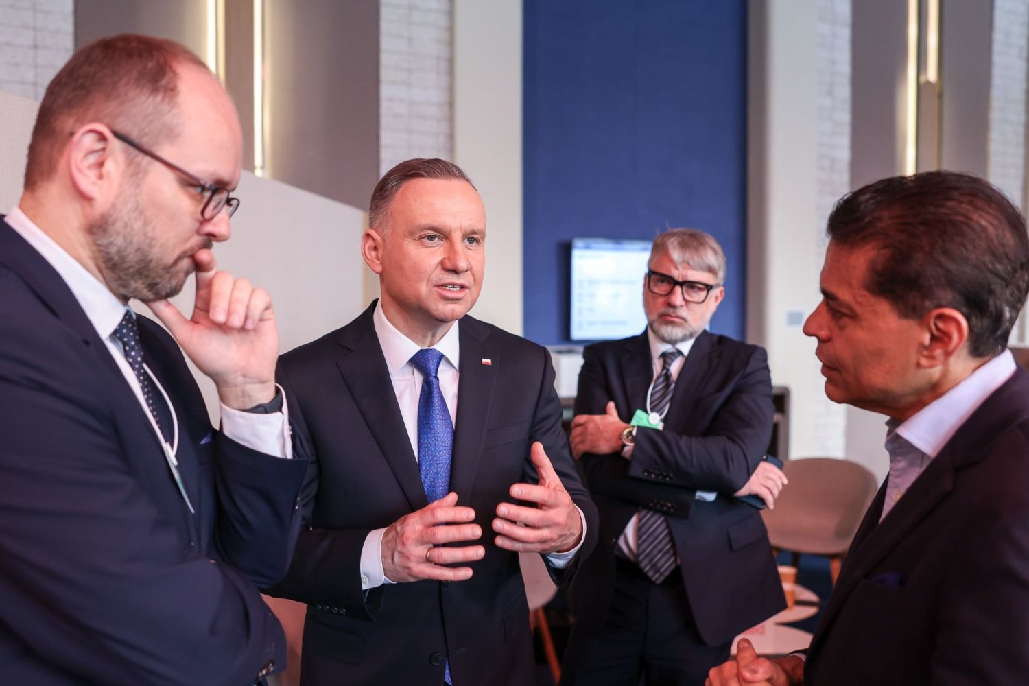 Zdjęcie Andrzeja Dudy z Fareedem Zakarią wywołało poruszenie.