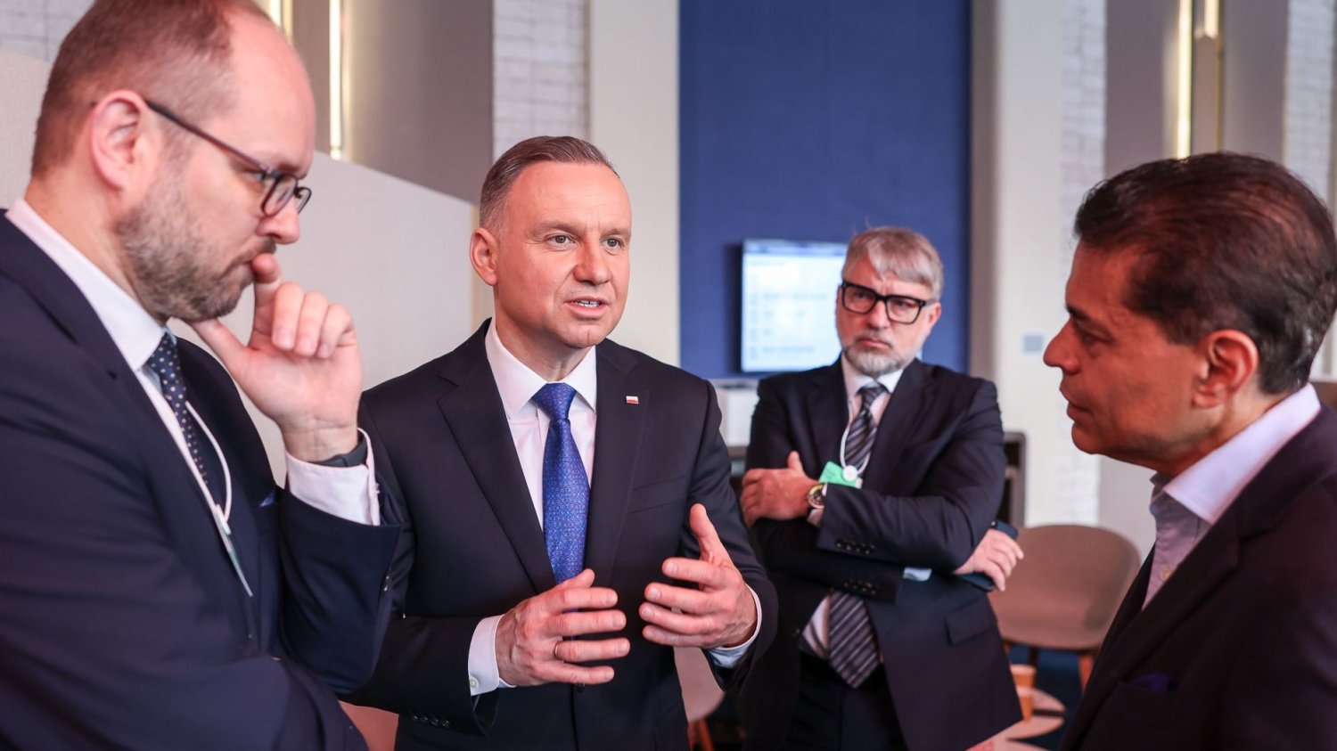 Zdjęcie Andrzeja Dudy z Fareedem Zakarią wywołało poruszenie.