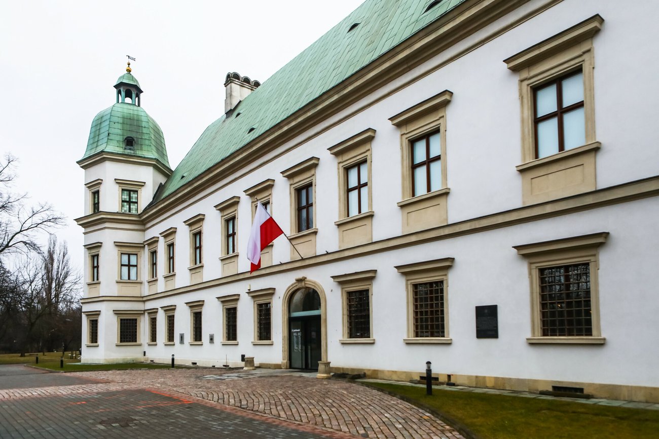 12 artystów żąda wycofania swoich prac z wystawy organizowanej przez CSW Zamek Ujazdowski w Warszawie.