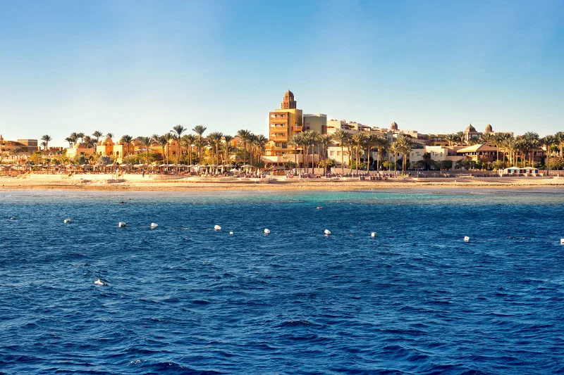 Hurghada to jeden z najpopularniejszy kurortów w całym Egipcie, którego atutem jest znakomita infrastruktura hotelowa z atrakcjami dla najmłodszych