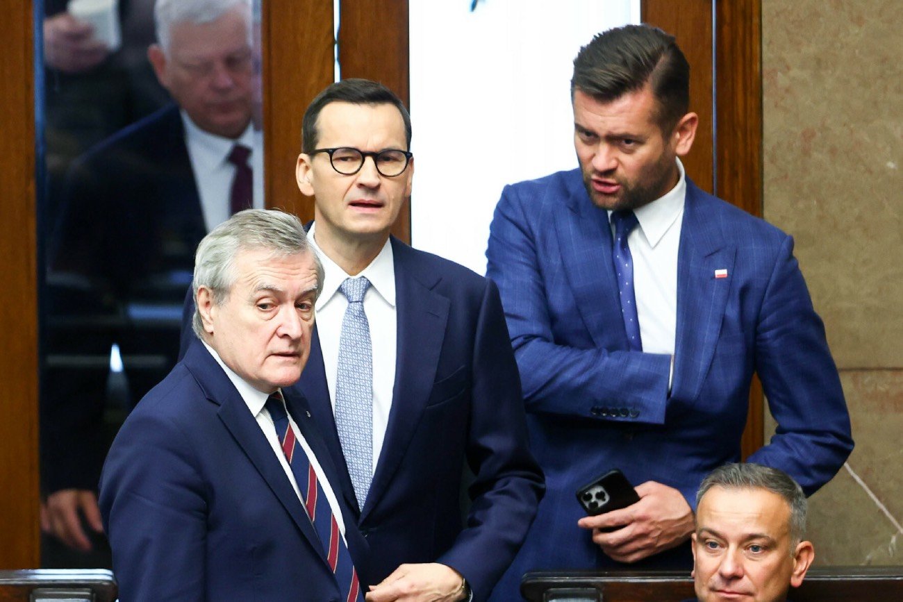 PiS próbuje zabetonować media publiczne