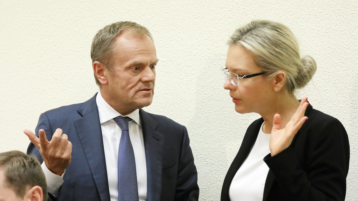 Donald Tusk rzeczowo odpowiada na zarzuty Małgorzaty Wassermann.