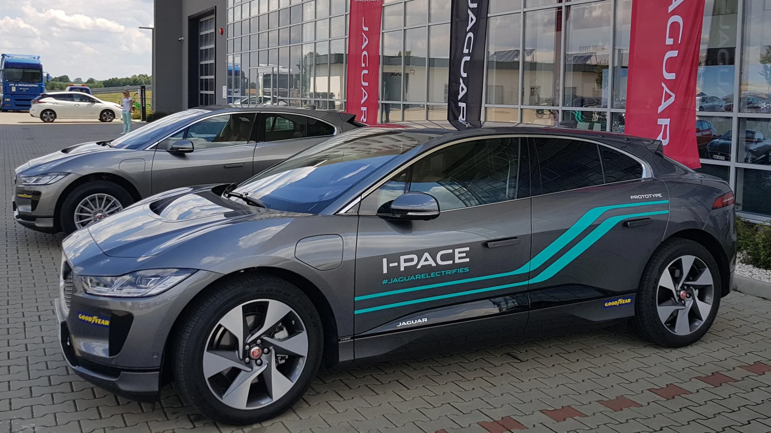 Może to i prototyp, ale za to jak fajnie jeździ!