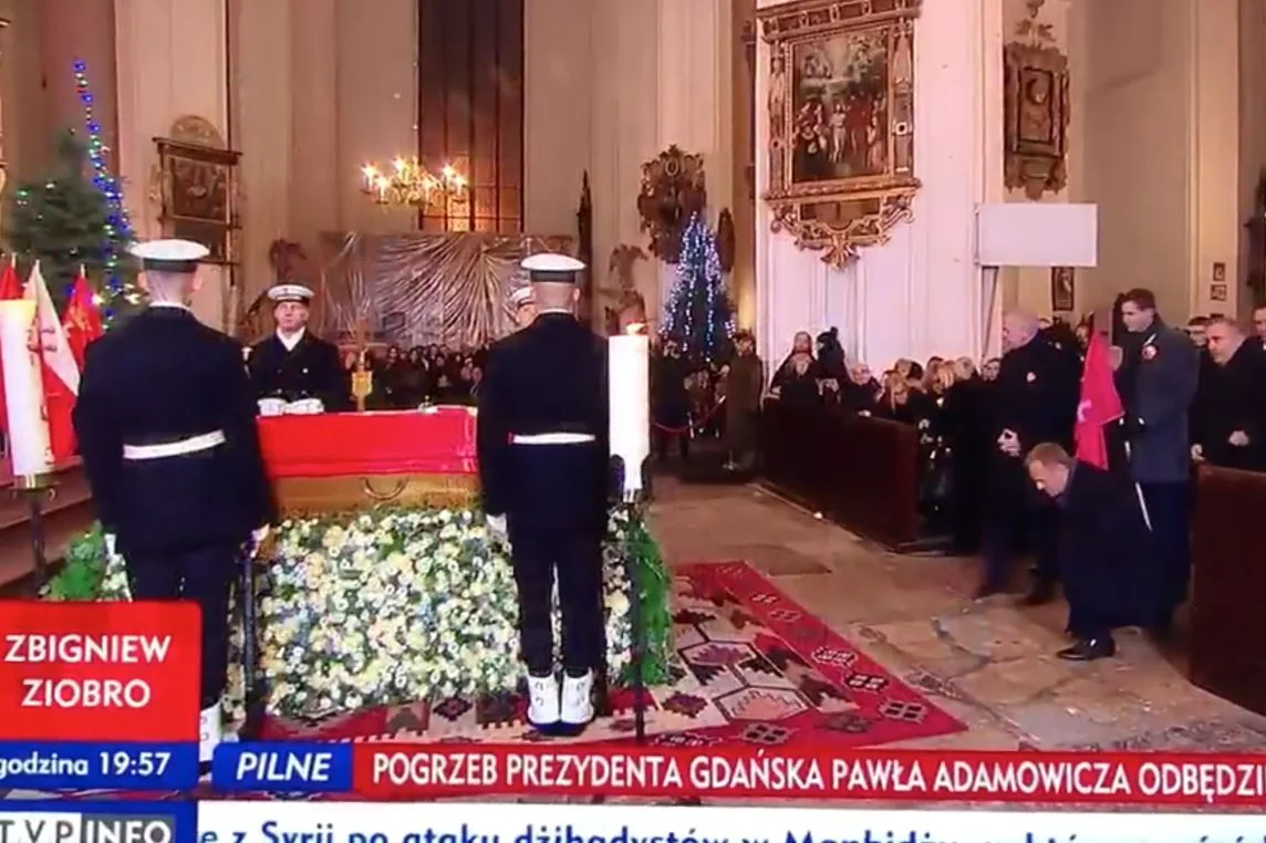 Ostatni moment z Donaldem Tuskiem na wizji. Po chwili TVP Info zmieniło ujęcie