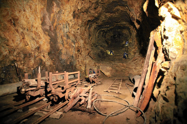 Złoty pociąg - to przez niego pobiło się dwóch mężczyzn.