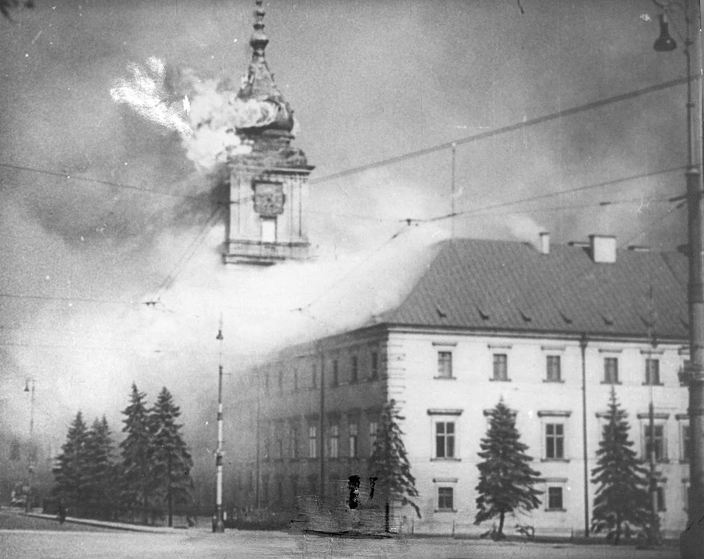 Płonący Zamek Królewski 17 września 1939 r.