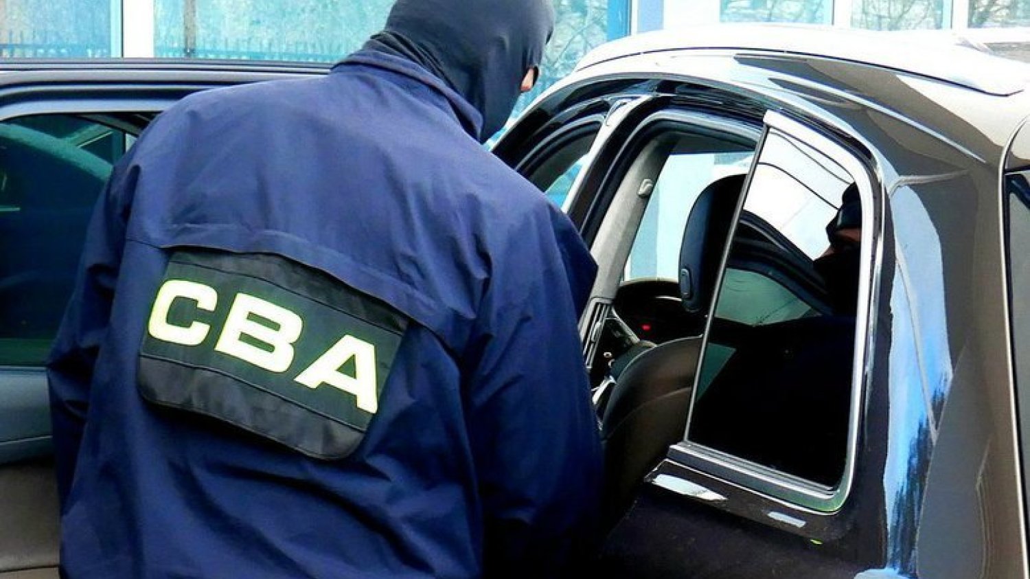 CBA zatrzymało byłego asystenta komisarz Elżbiety Bieńkowskiej.