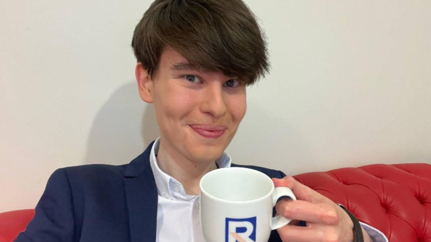 Oskar Szafarowicz ma program w TV Republika. Ogląda go ponad 6 tys. widzów