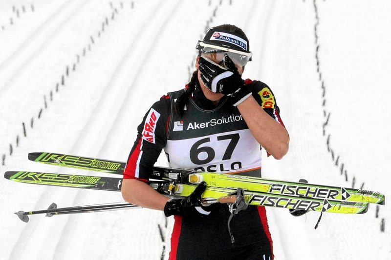 Justyna Kowalczyk miała dziś pecha. Mogła wygrać na swoim koronnym dystansie, ale przeszkodziły jej źle posmarowane narty.