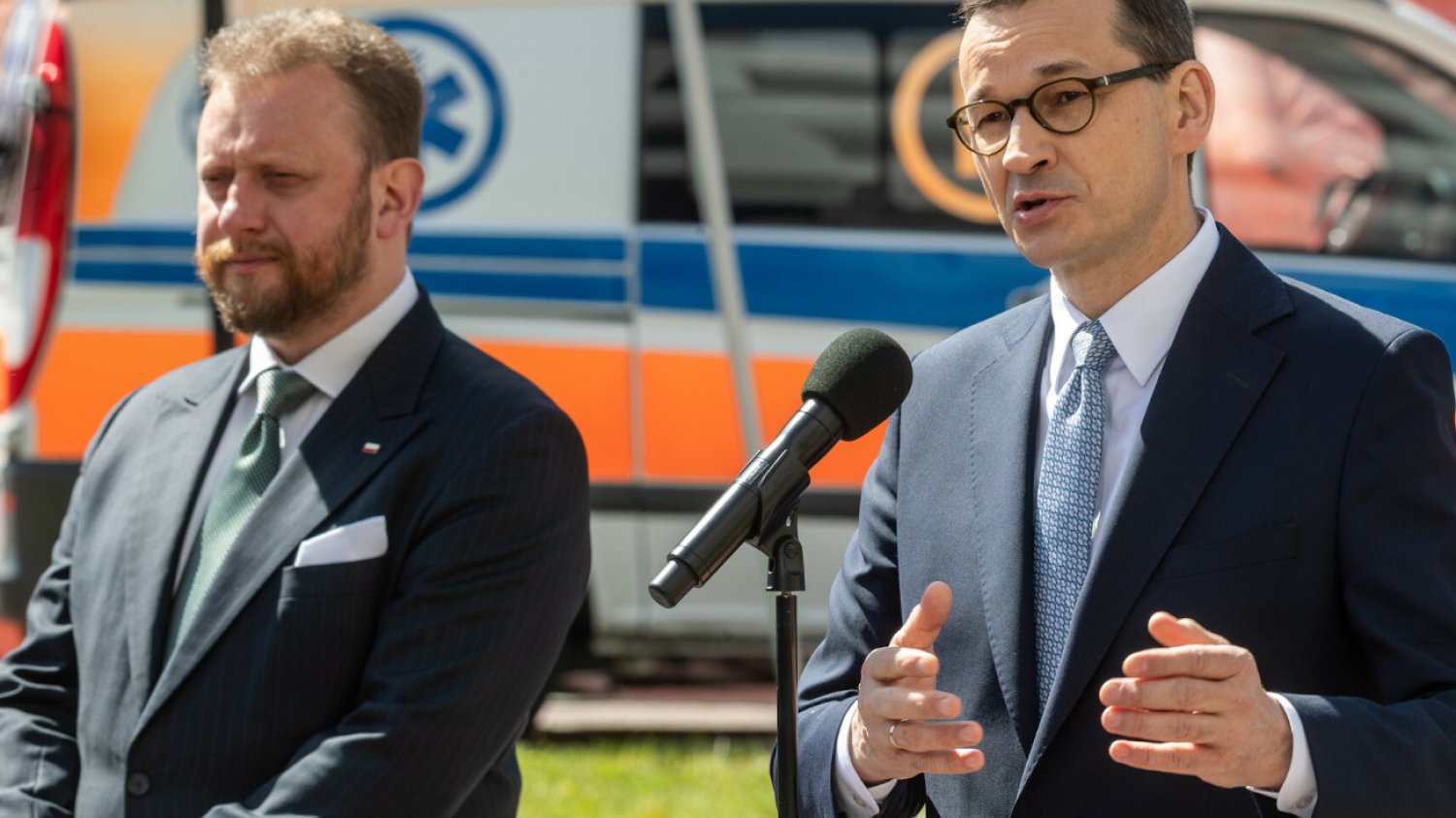 Mateusz Morawiecki miał wiedzieć, że dostawcą "słynnych" respiratorów będzie właściciel firmy handlującej bronią.