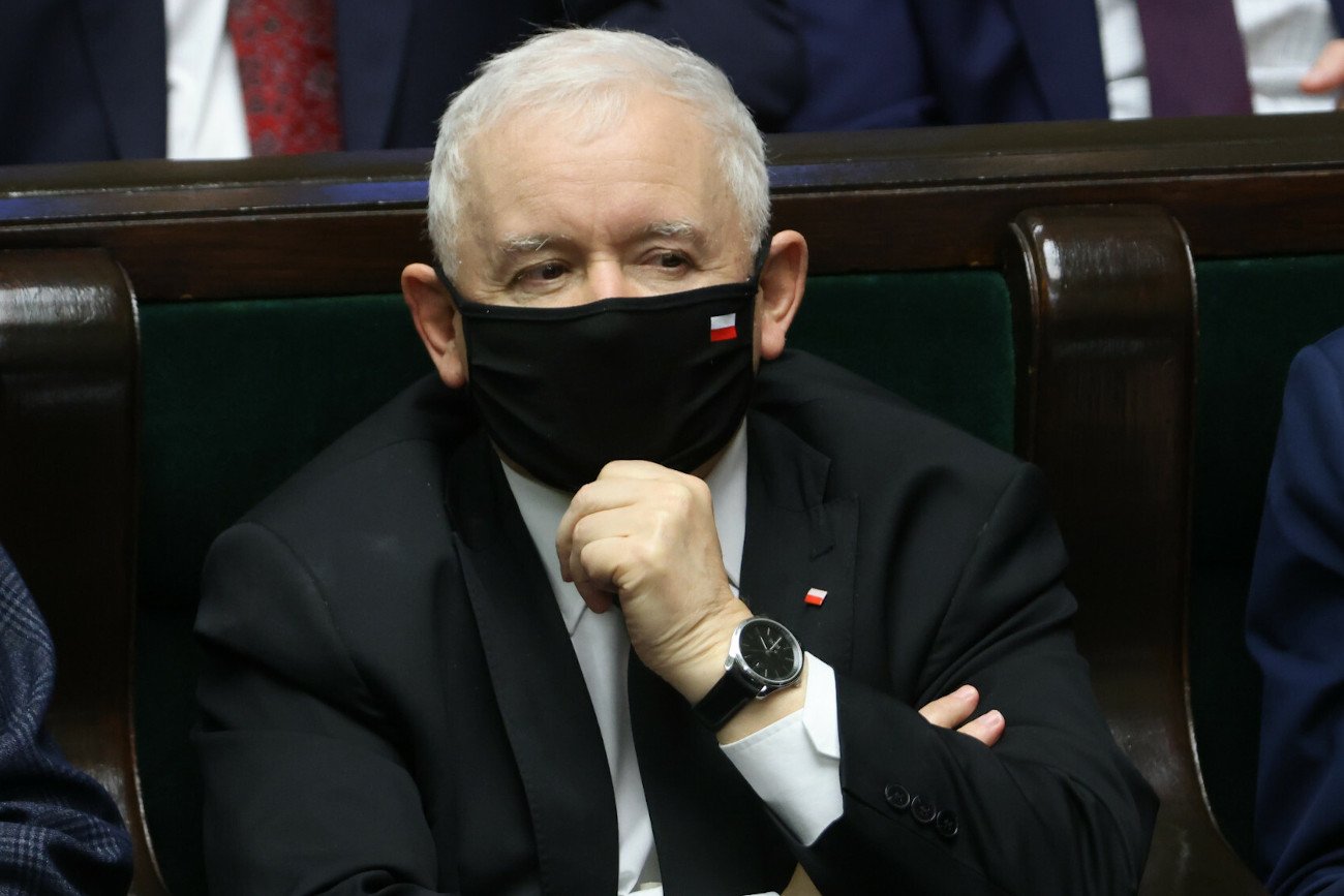 Wyniki najnowszego badania United Surveys pokazały, że partia Jarosława Kaczyńskiego musi szukać sojusznika, jeśli chce zdobyć większość w Sejmie.