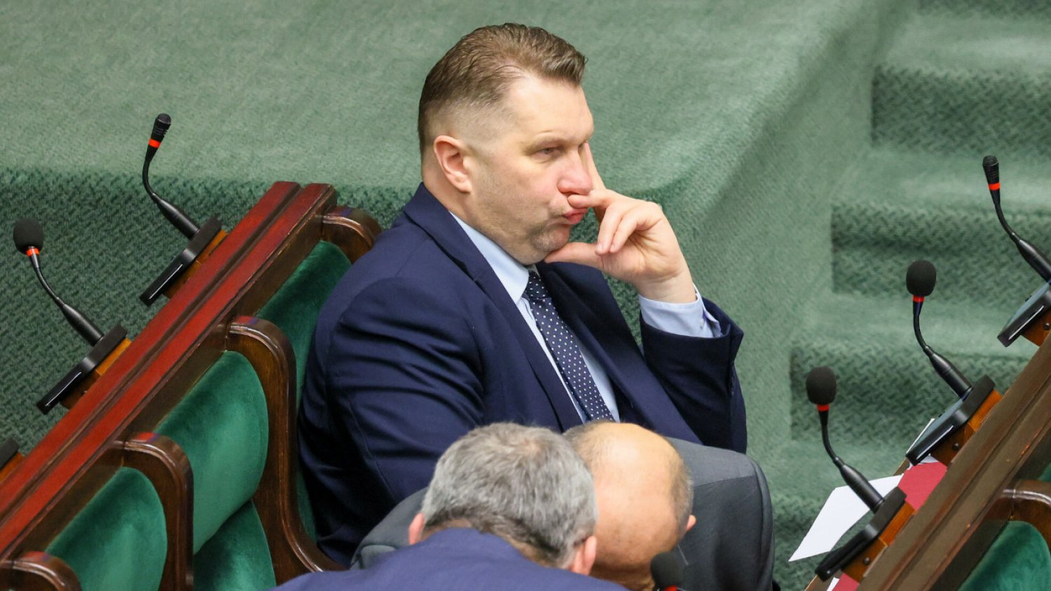 Jak politycy PiS oceniają szefa MEiN Przemysława Czarnka?