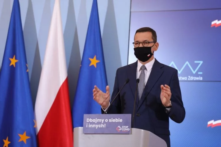 Mateusz Morawiecki wskazał, kiedy każdy będzie mógł zapisać się na szczepienie.