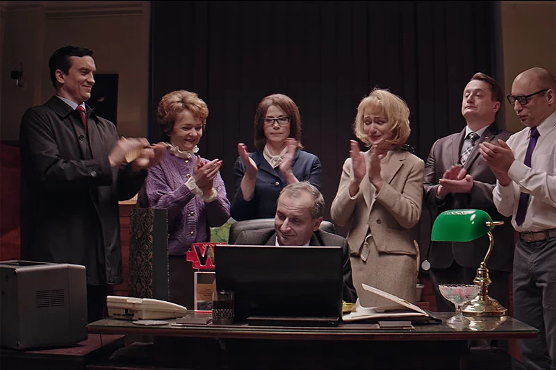 W internecie jest już 5. odcinek "Ucha prezesa". W całości premierowe odcinki odstępne jednak będą w płatnym serwisie Showmax.com.