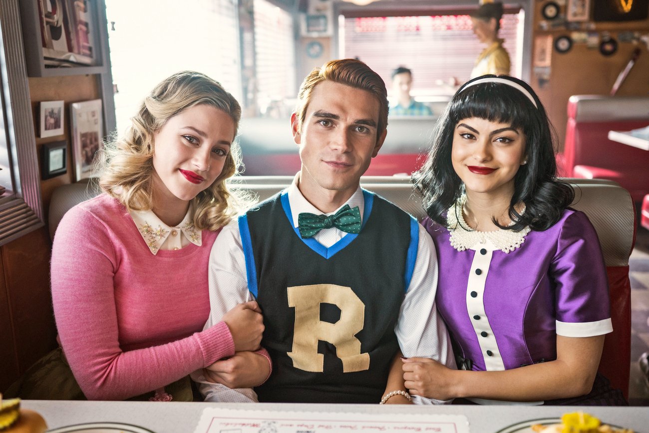Lili Reinhart, KJ Apa i Camila Mendes w "Riverdale" Lili Reinhart, KJ Apa i Camila Mendes w "Riverdale"
