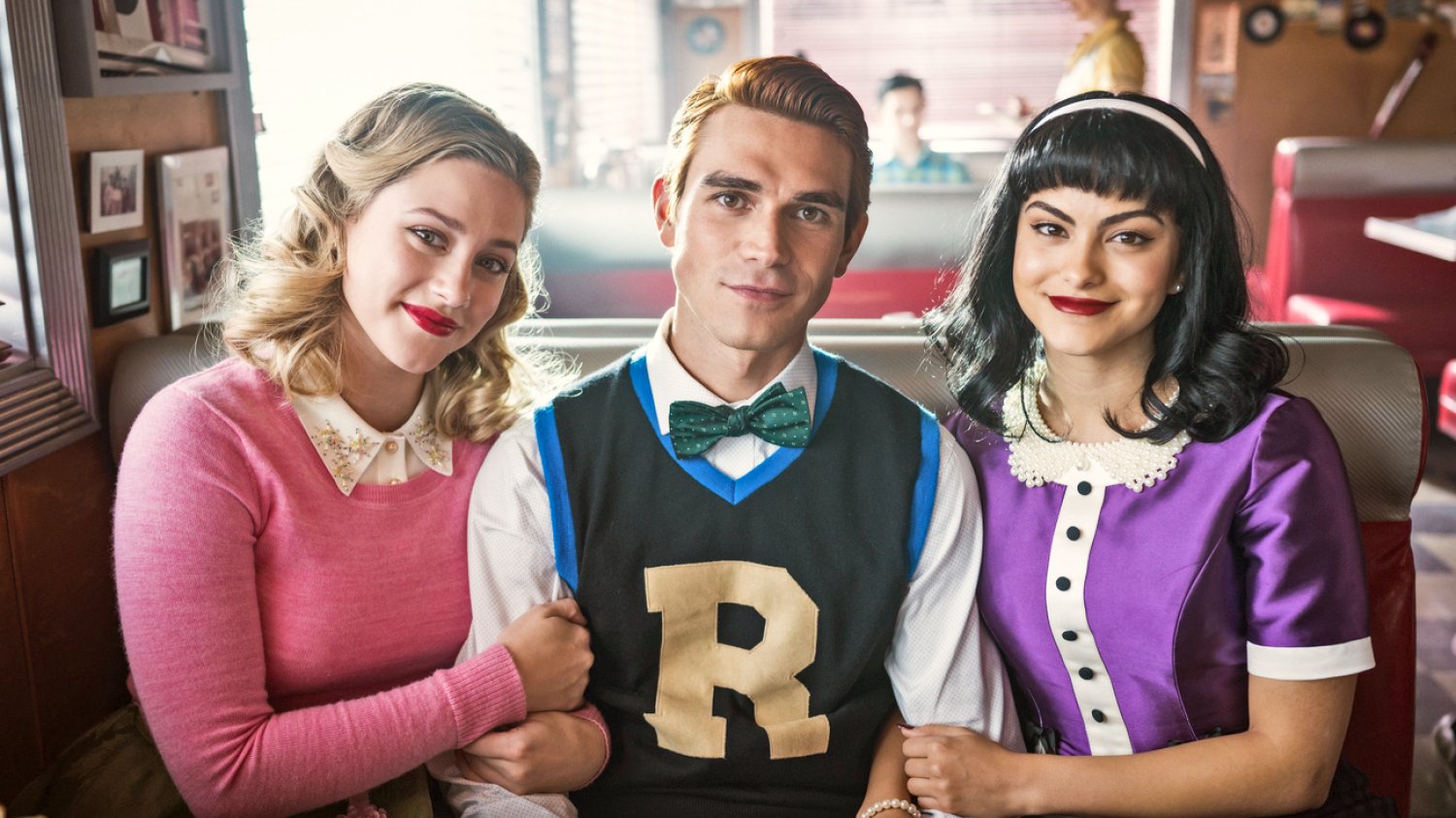Lili Reinhart, KJ Apa i Camila Mendes w "Riverdale" Lili Reinhart, KJ Apa i Camila Mendes w "Riverdale"