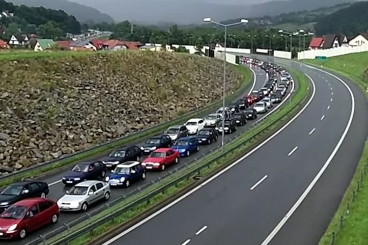 W sobotę na Zakopiance należy się spodziewać ogromnych korków.