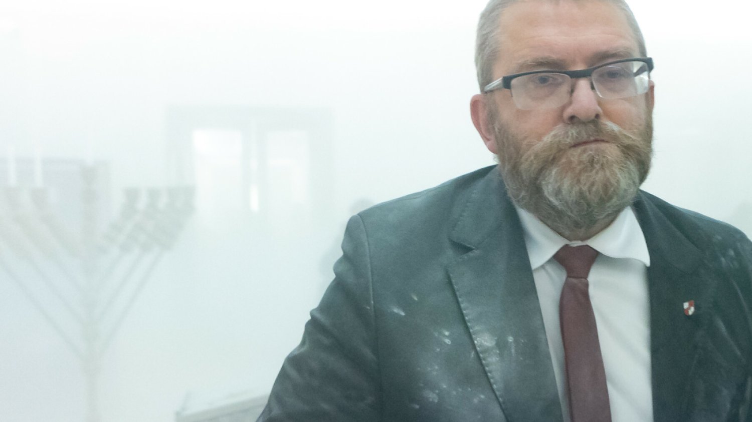 Braun zakończył swoją partyjną pokutę za akcję z gaśnicą. "Koniec rozmowy"