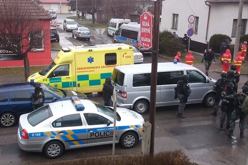 Napastnik z restauracji "Družba" w czeskiej miejscowości Uherský Brod zabił co najmniej osiem osób.