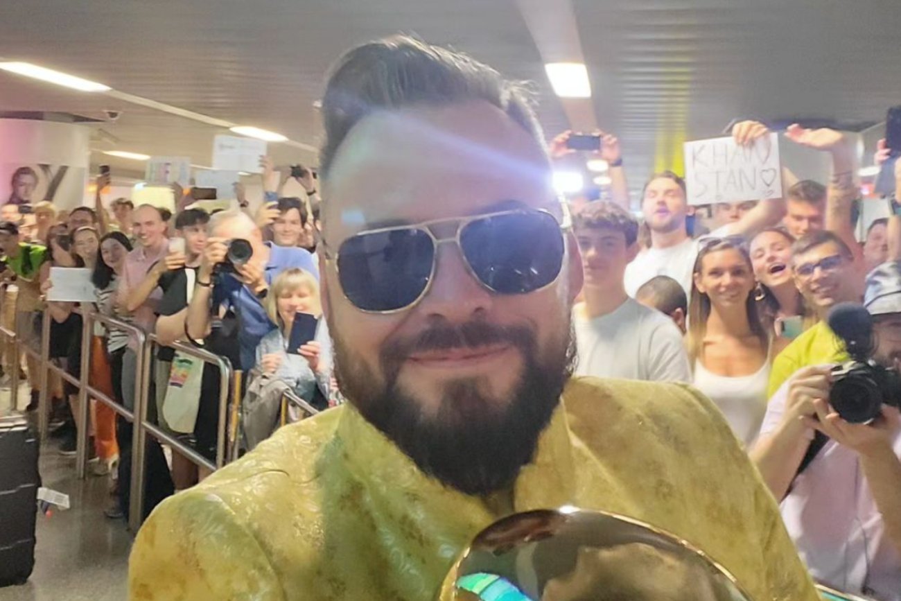 Stanowski wrócił z Indii. Dziennikarz otrzymał na lotnisku "nagrodę"