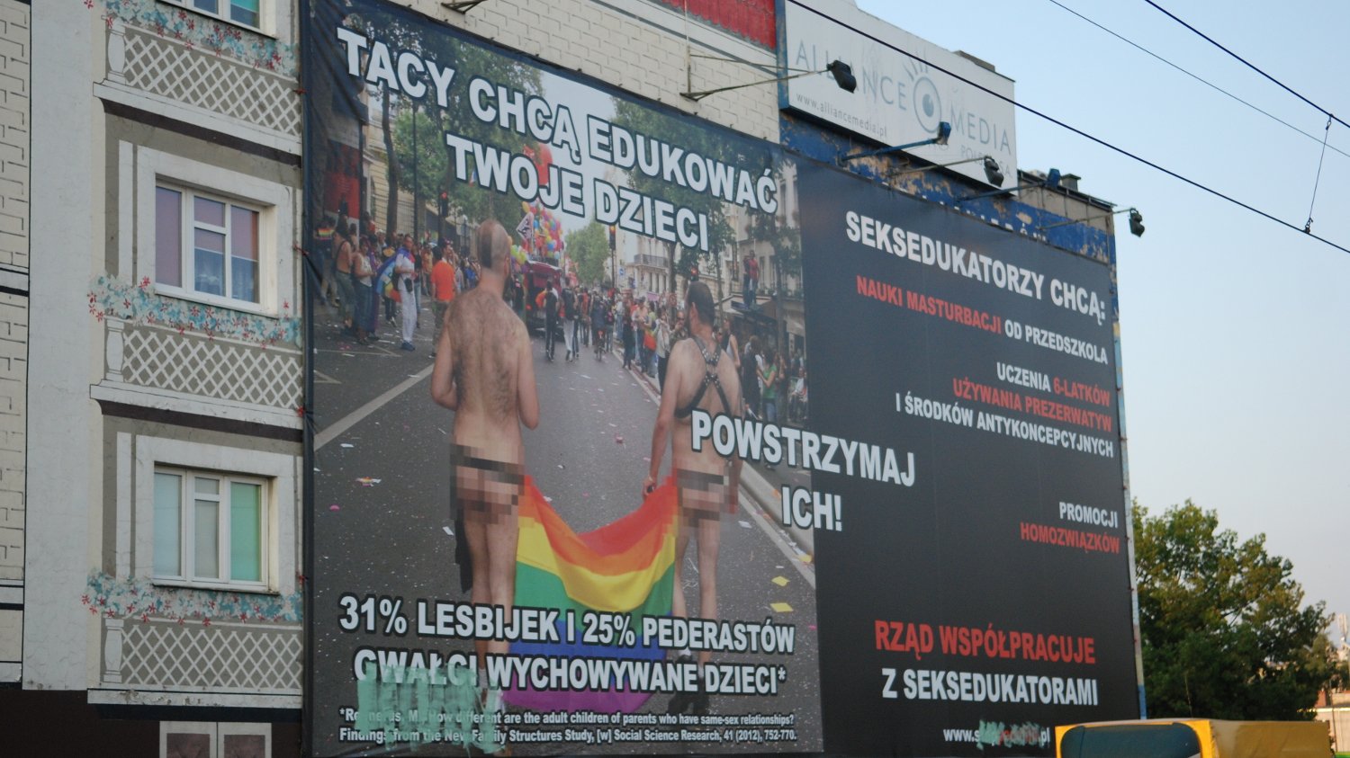 Skandaliczny banner przy Rondzie Śródka