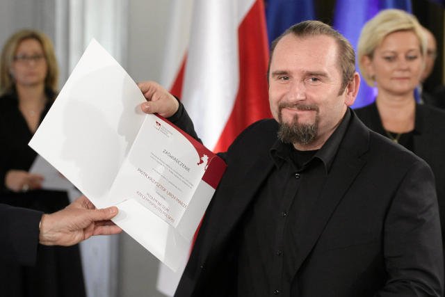 Poseł Liroy według deklaracji zarobił tylko 20 tysięcy złotych.