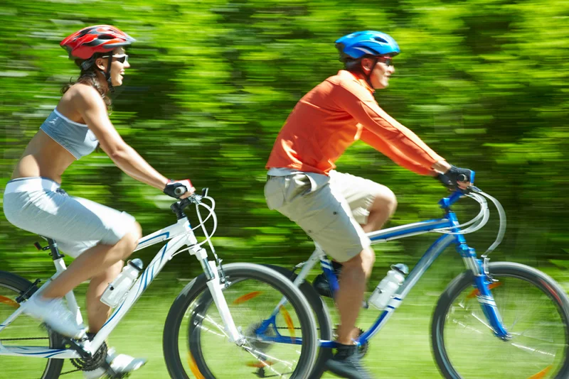 Rowerzyści jeżdżą gdzie chcą i jak chcą.