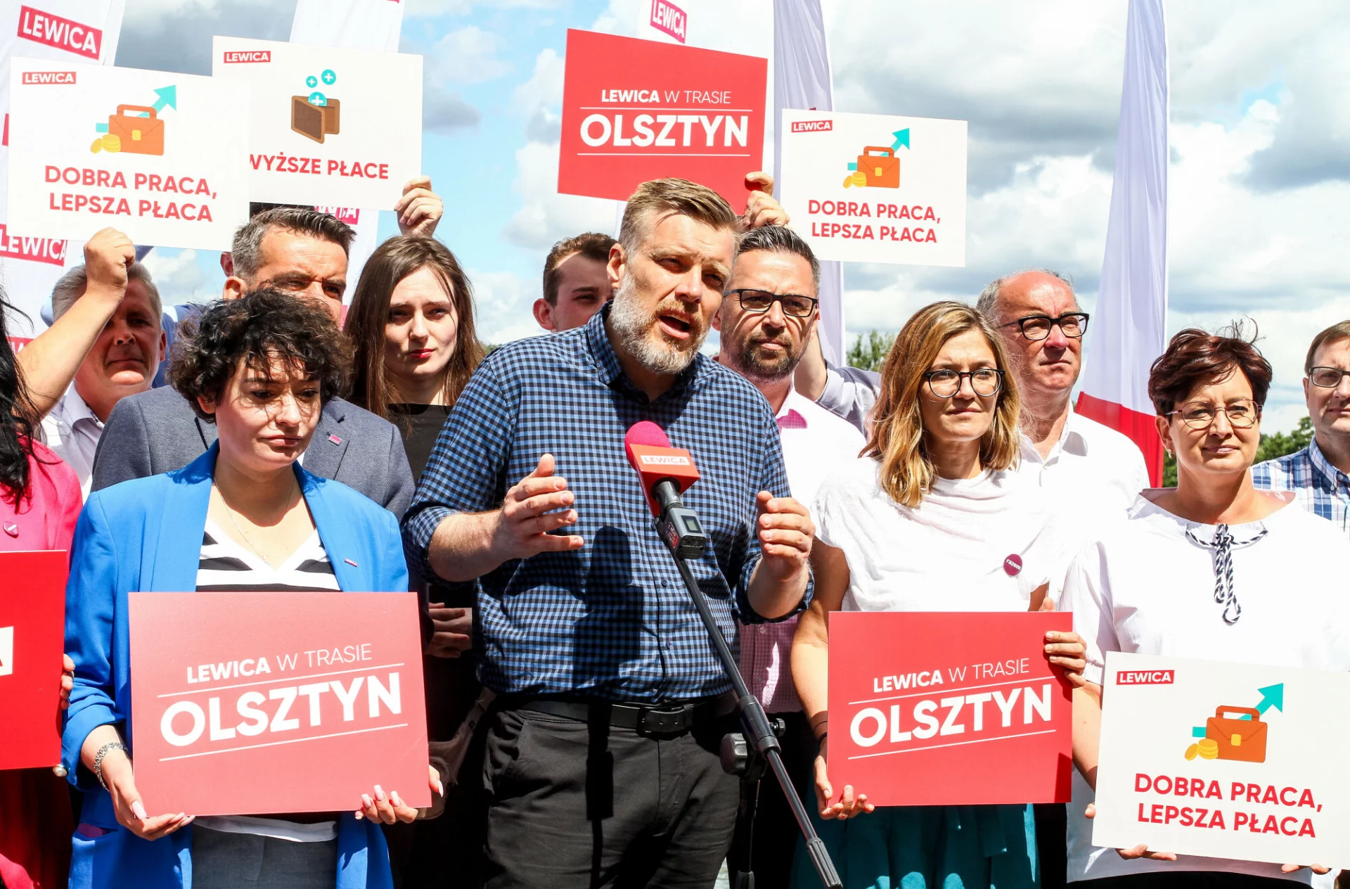 Magdalena Biejat (druga od prawej) wystartuje w wyborach do Senatu.