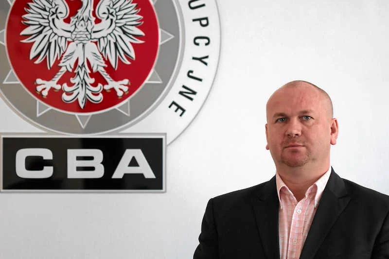 Politycy PiS chcą skontrolowania finansów szefa CBA Pawła Wojtunika.