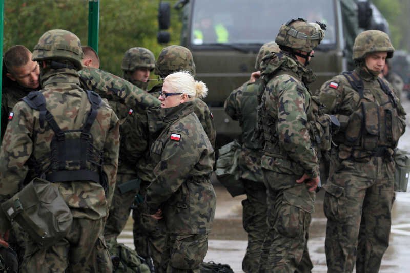 Z armii będzie musiało odejść 35 tys. ludzi.