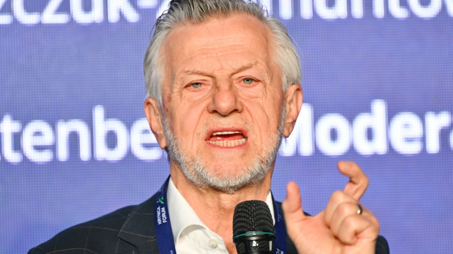 Tak doradca Dudy zwrócił się do posłanki. Szybko tego pożałował. Zybertowicz zwrócił sie do posłanki Leo per "kochana". Szybko musiał przepraszać.