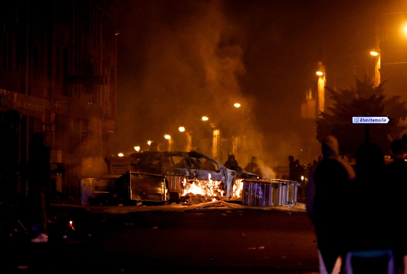 Zamieszki we Francji po śmierci Naëla M. Wszystko, co musisz wiedzieć [FAQ].