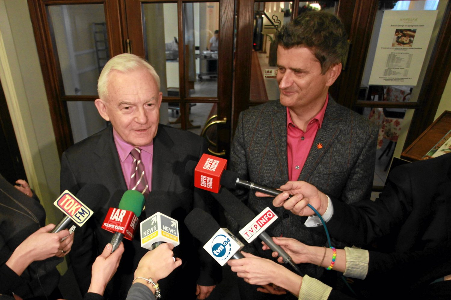 Leszek Miller i Janusz Palikot podczas konferencji prasowej