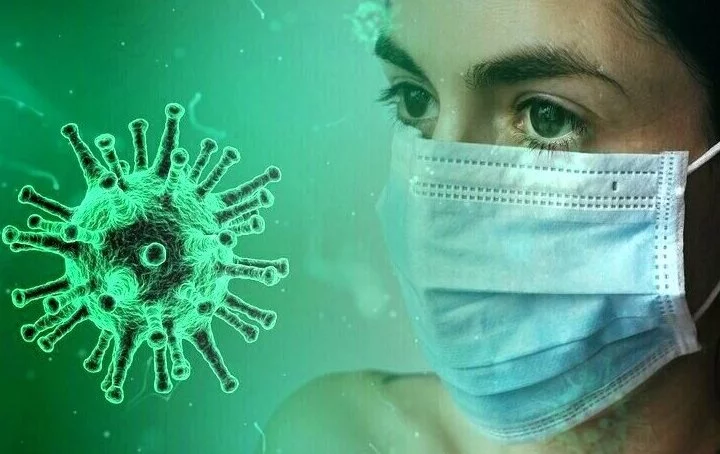 Test maseczek pasażerów komunikacji miejskiej – co znaleźli mikrobiolodzy?