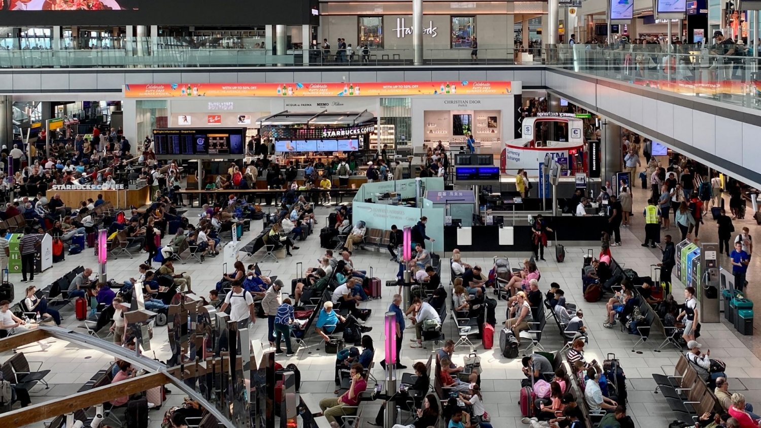 Znamy najtłoczniejsze lotniska świata. Tych portów lotniczych lepiej unikać