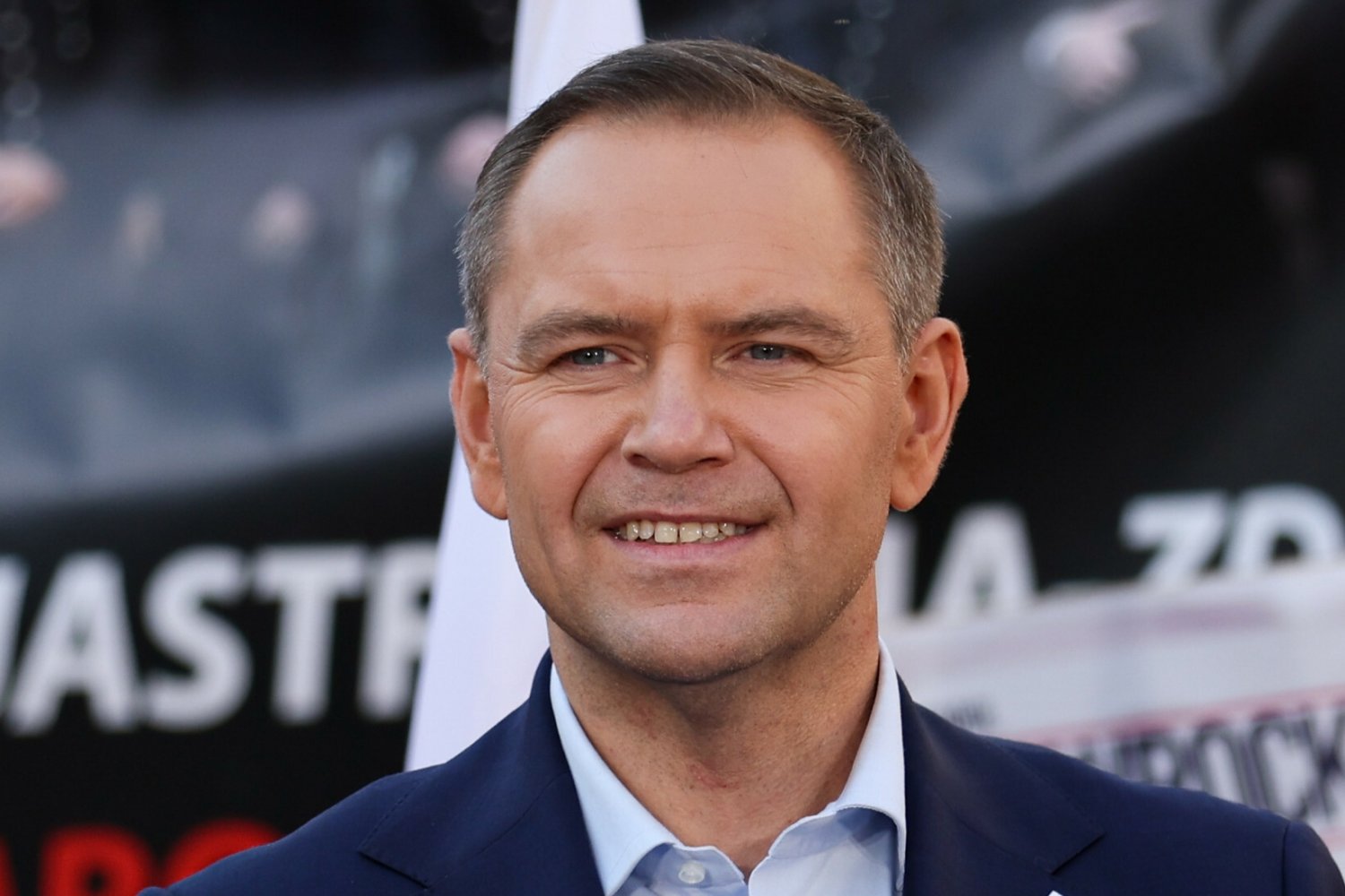 "Doglądać, żeby klient zapłacił". Kolejne szczegóły nowej afery z Nawrockim