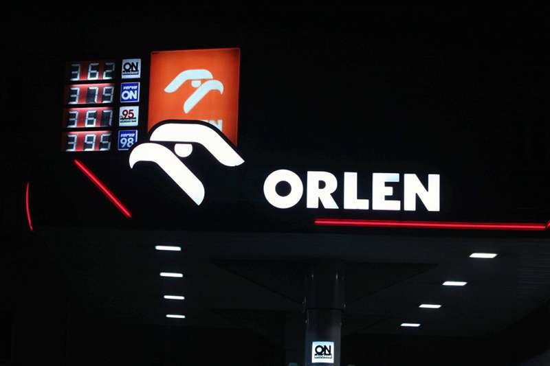 Orlen podpisał umowę z Rosnieftem na 46 miliardów złotych