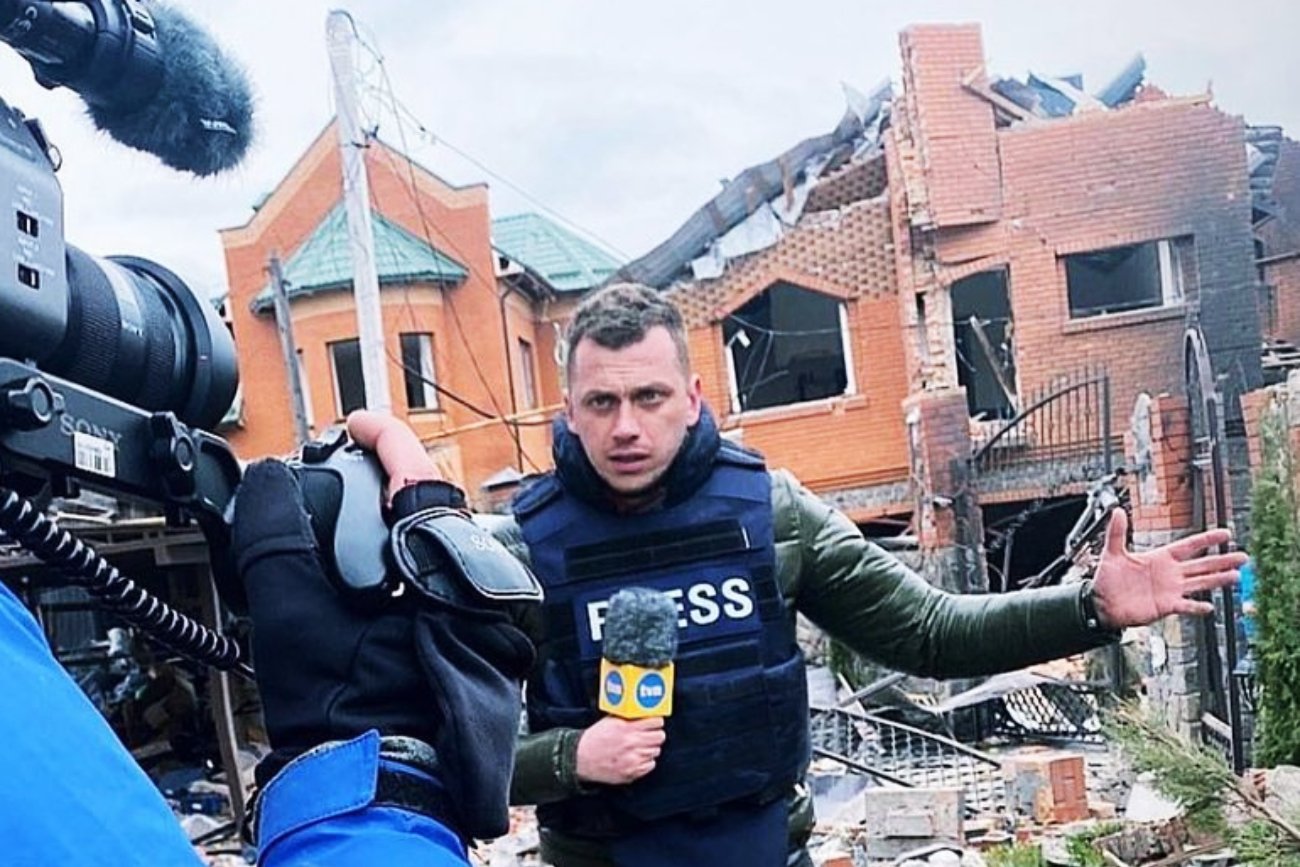 Wojciech Bojanowski z TVN pokazał, jak syn ogląda go w TV. Reakcja fanów