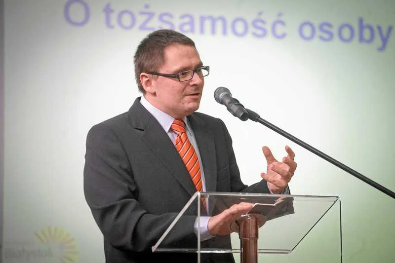 Tomasz Terlikowski przekonuje, że dzięki modlitwie i terapii geje mogą wyleczyć się ze swojej skłonności.