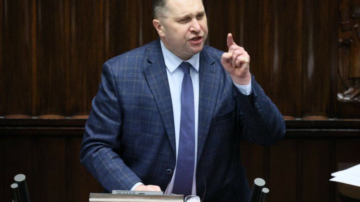 Przemysław Czarnek pozostanie na stanowisku ministra edukacji, zdecydował Sejm.