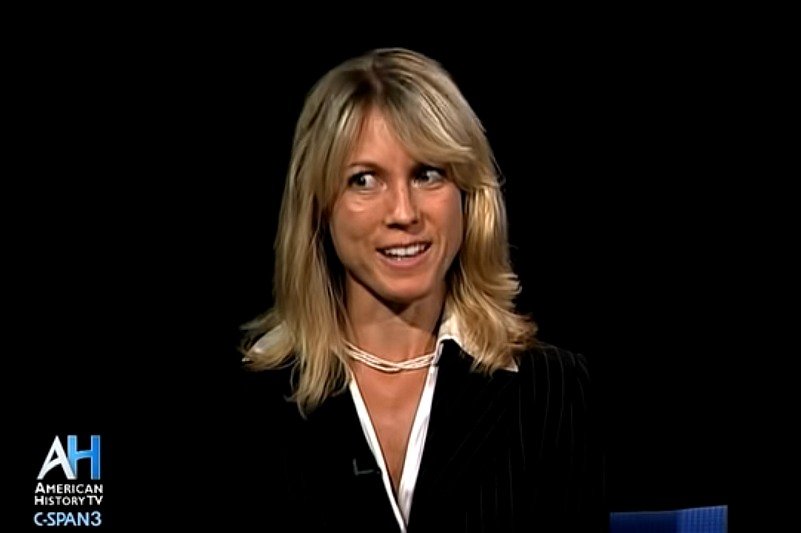 O swojej historii Penney po raz pierwszy opowiedziała w 2011 roku.