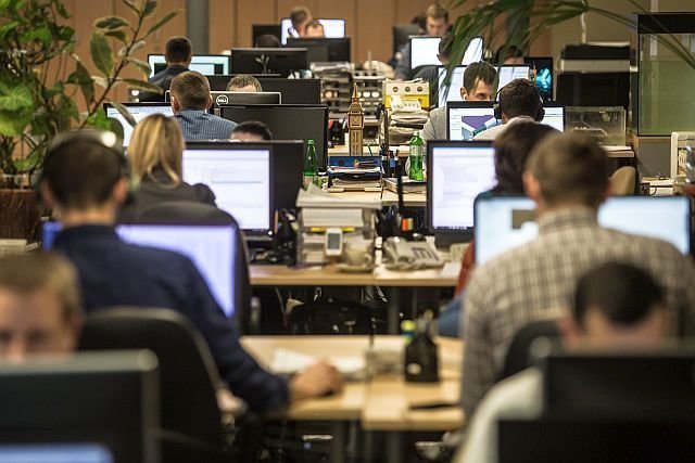 To nie grypa sprawia, że polski pracownik chodzi na L4.