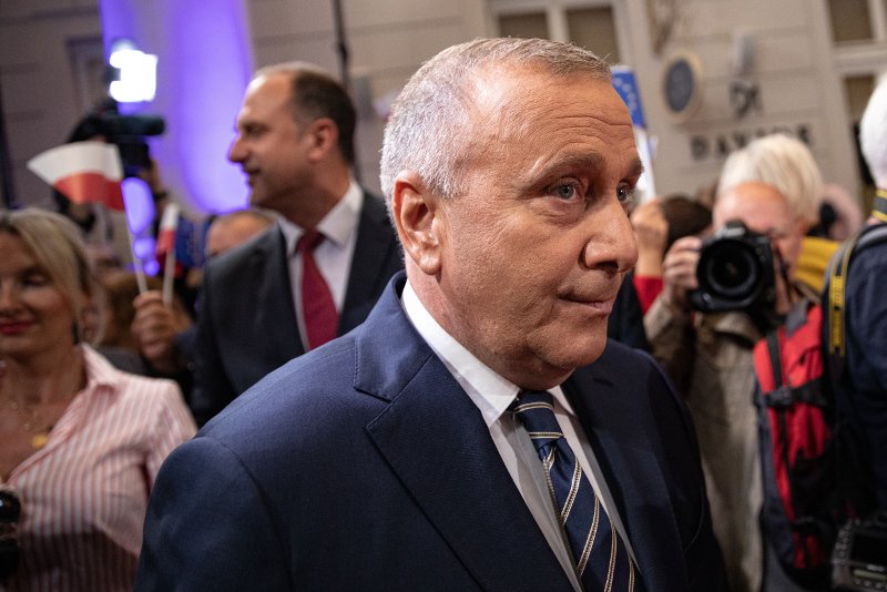 Nowy sondaż przynosi dla Grzegorza Schetyny i dobre wieści, i te złe.