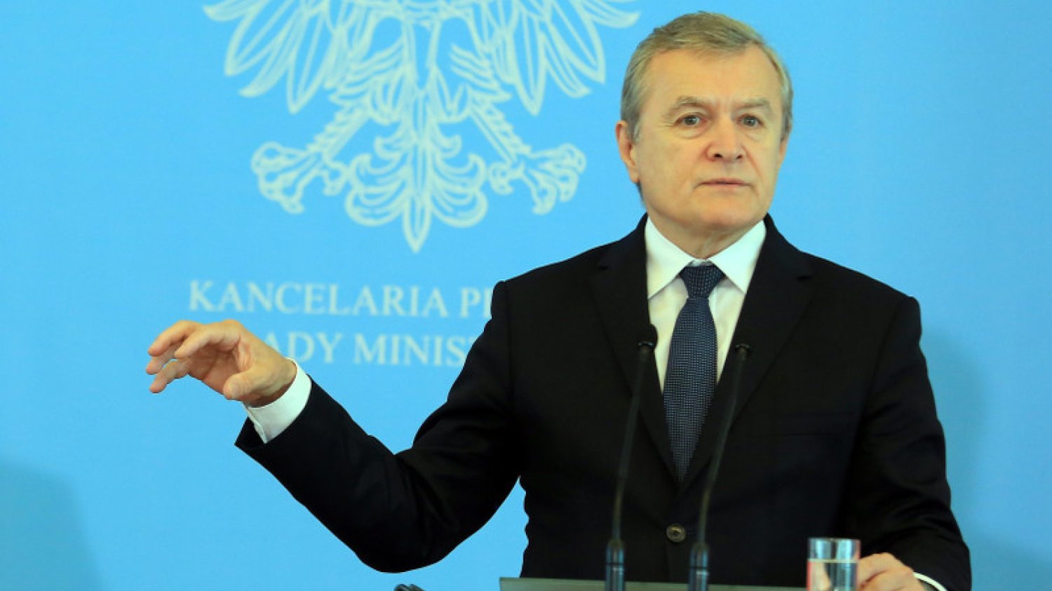 Premier z tabletu? Raczej... z "baletu". Prof. Gliński wyjawia, że nie był czerstwy i "miał power"