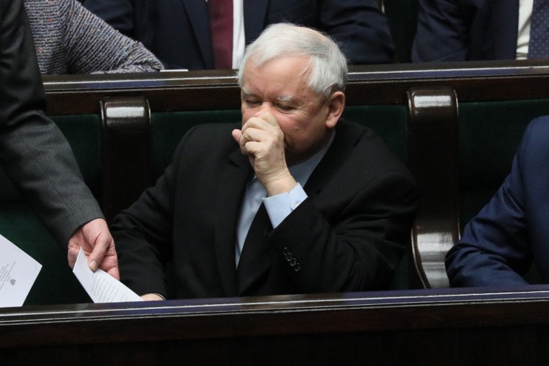 W aferze "taśm Kaczyńskiego" wyłania się coraz gorszy wizerunek prezesa PiS.