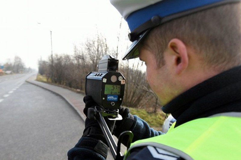 Policjant powiedział w sądzie, że drogówka popełniła błąd. Teraz przełożeni chcą go zwolnić.