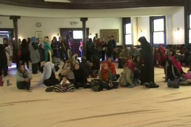 W Los Angeles otwarto pierwszy w USA meczet tylko dla kobiet.