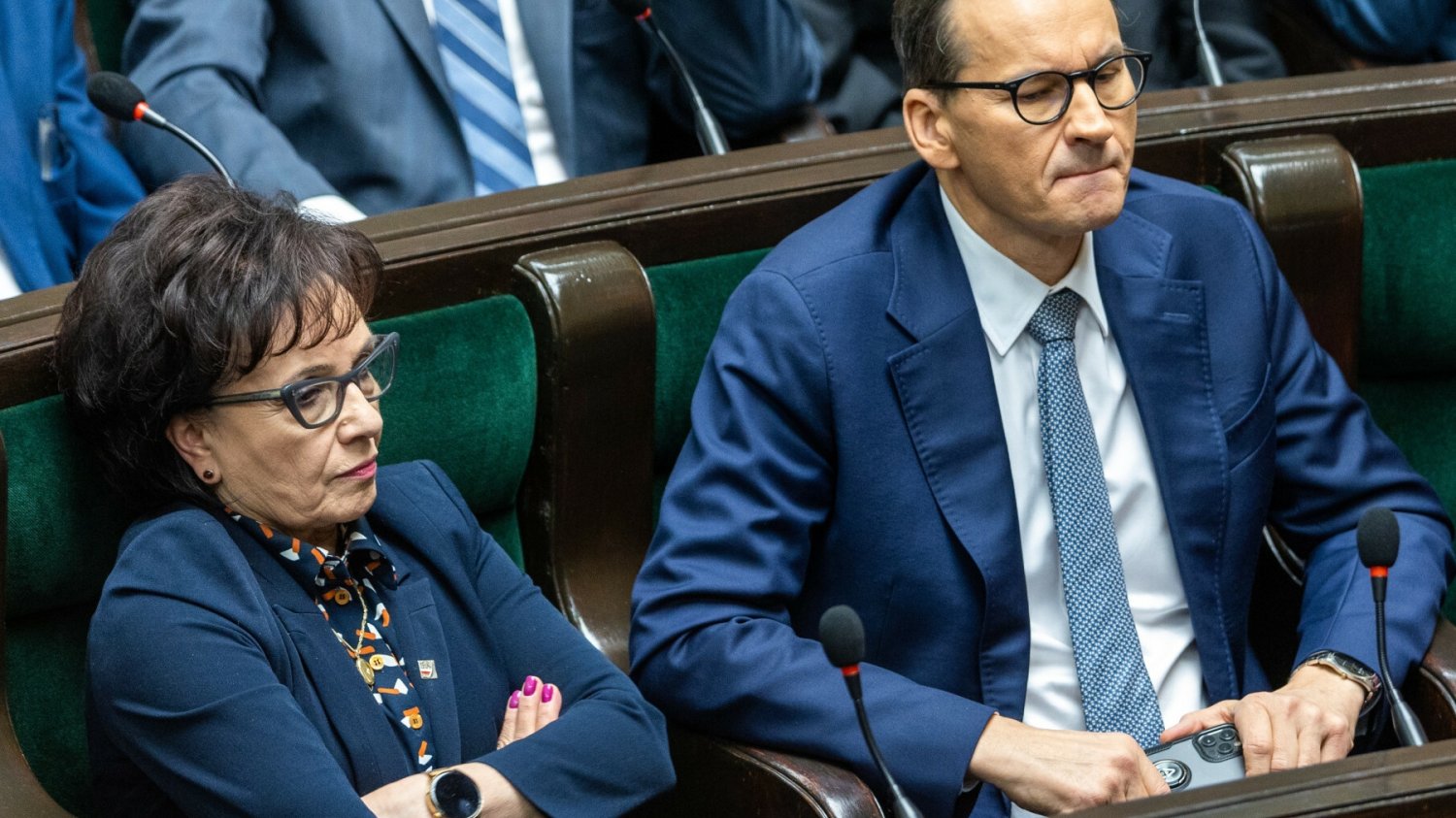 Odchodzący rząd z małym poparciem. Jest nowy sondaż CBOS.