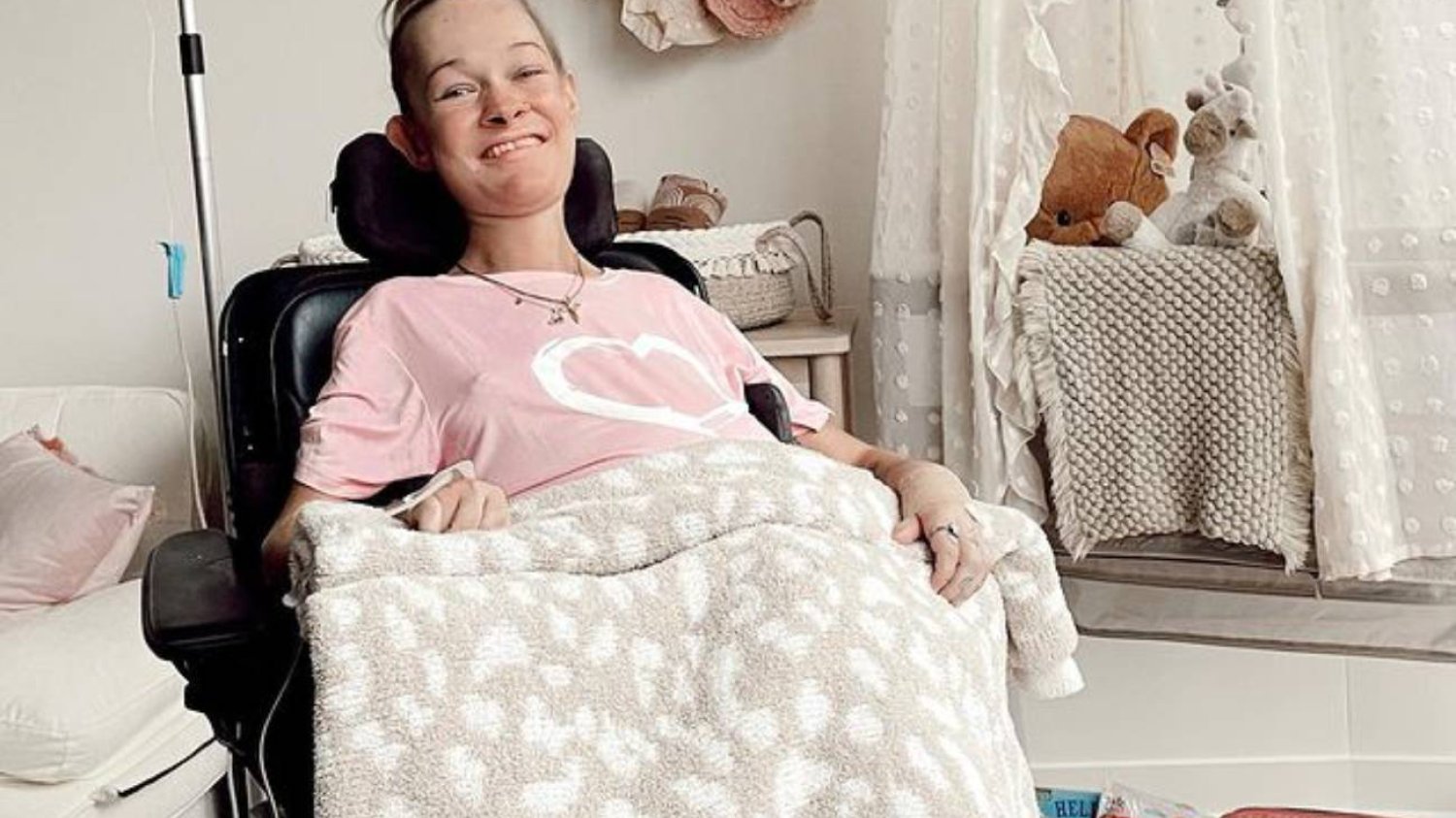 Niepełnosprawna influecnerka zostanie mamą. Internauci atakują ją za egoizm