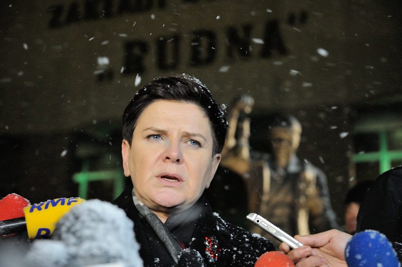 Beata Szydło wciąż czeka na finał sprawy swojego wypadku.